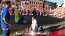 Firenze e il calcio storico, un momento della partita e la festa finale