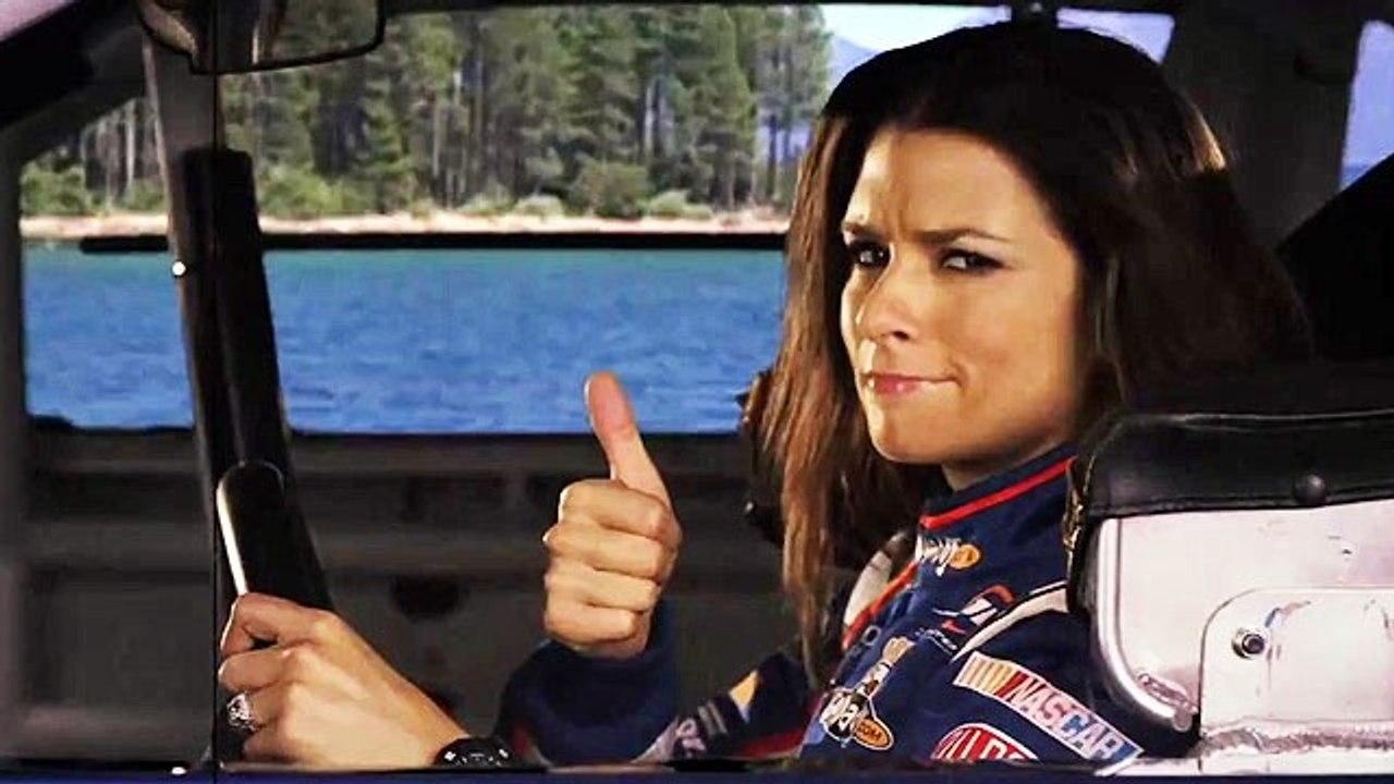 Sonic & All-Stars Racing: Transformed - Live-Action-Trailer: Drivers Education