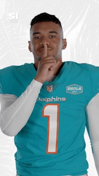 Tyreek Hill Says Tua Tagovailoa Is More Accurate Than Patrick Mahomes