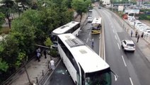 Üsküdar'da İETT otobüsü ile iki tur otobüsü çarpıştı, ortalık savaş alanına döndü