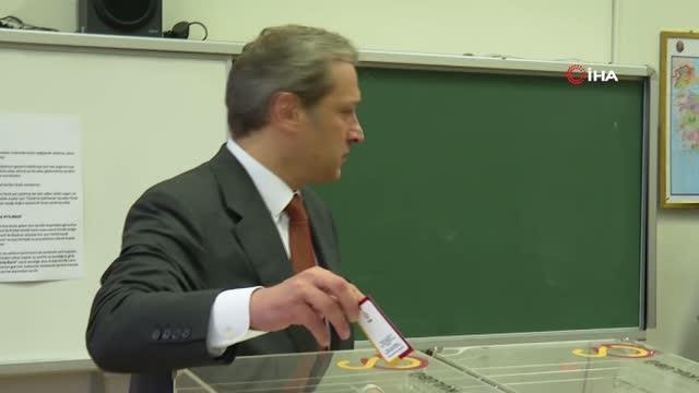 Burak Elmas oyunu kullandı