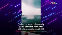 Detik-detik Pusaran Angin Hantam Kapal Laut di Batam