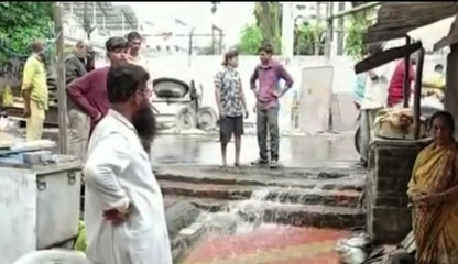 નવસારીઃ છેલ્લા 10 દિવસથી પાણીની લાઈનમાં ભંગાણ સર્જાતા લાખો લિટર પાણીનો વેડફાટ