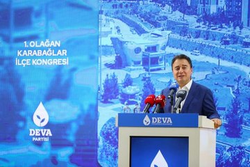 DEVA Partisi Genel Başkanı Babacan, İzmir'de partililerle buluştu