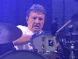Ex-Puhdys-Schlagzeuger Klaus Scharfschwerdt ist tot