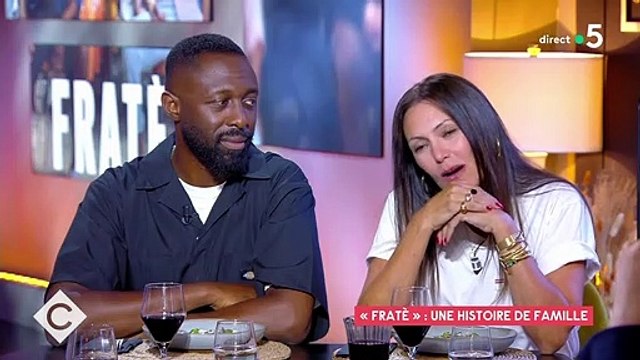 Karole Rocher et Thomas Ngijol sur le plateau de l'émission C à vous .