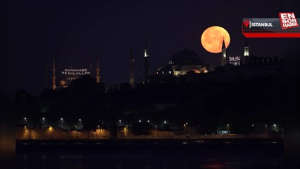 Süper Ay'ın İstanbul manzarasıyla birleşimi büyüledi