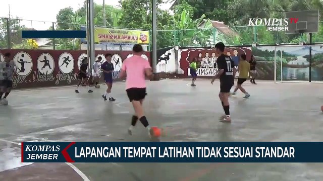 Latihan Atlet Futsal Porprov Terkendala Lapangan yang Kecil