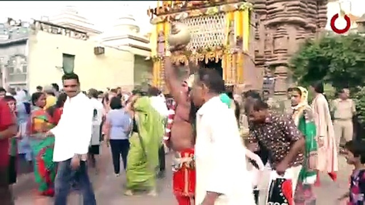 Snana Yatra 2022 | Devotees gather to seek Darshan of lord Jagannath nd his Siblings after 2 years of Covid Pandemic