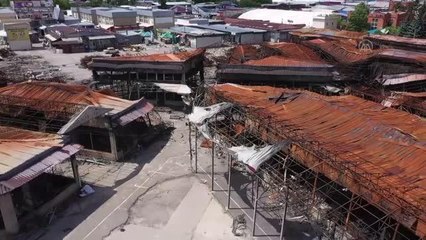 Rusya'nın saldırısı altındaki Ukrayna - Harkiv'deki yerel pazar merkezi büyük zarar gördü