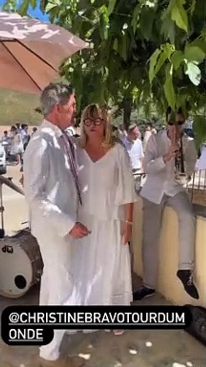 Christine Bravo sublime mariée en Corse avec son époux Stéphane Bachot, 11 juin 2022