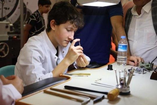 Türkiye'nin en büyük bilim festivali kapılarını açtı, ziyaretçiler Bursa'ya akın ediyor! Bu yıl ana tema Uzay ve Havacılık