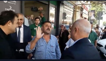 Video herunterladen: Vatandaş AKP’li Başkan’a böyle tepki gösterdi: Hakkımı helal etmiyorum, etmiyorum, etmiyorum