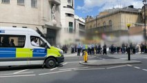 İngiltere'de terör örgütü PKK yandaşları, bozkurt işareti yapan bir Azerbaycan Türkü'ne saldırdı