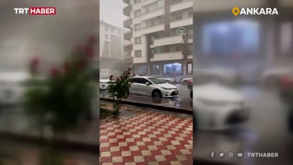 Ankara'da fırtına çatıları uçurdu