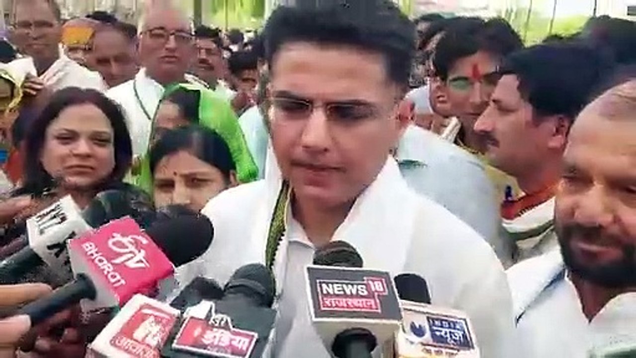 पिता राजेश पायलट को नमन करने दौसा पहुंचे सचिन पायलट