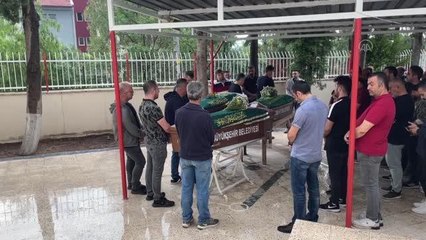 Köpek kavgasında öldürülen 3 kişinin cenazeleri defnedildi