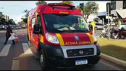 Condutor de motocicleta fica ferido após colidir com automóvel na Av. Brasil esquina com a Rua 7 de Setembro