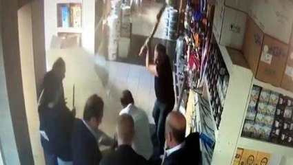 6 kişinin tutuklandığı, boksöre sopalı saldırı kamerada