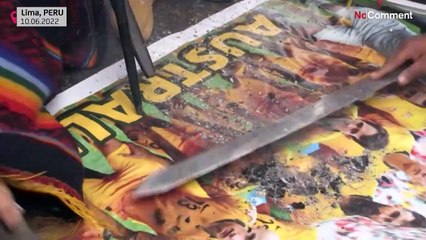 شاهد: طقوس من شعوذة الشامان في البيرو لإبطال فعالية منتخب أستراليا قبيل مباراة لكرة القدم