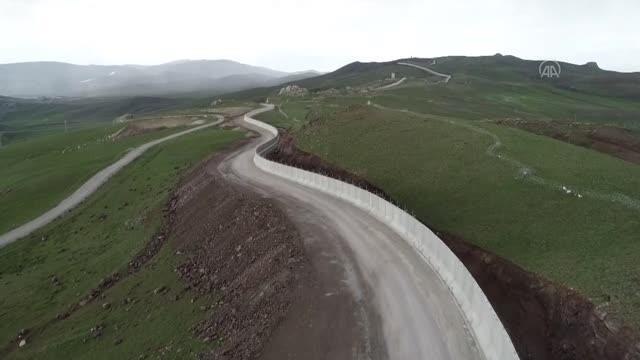 Van-İran sınırında düzensiz göçe karşı güvenlik önlemleri üst seviyede (2)