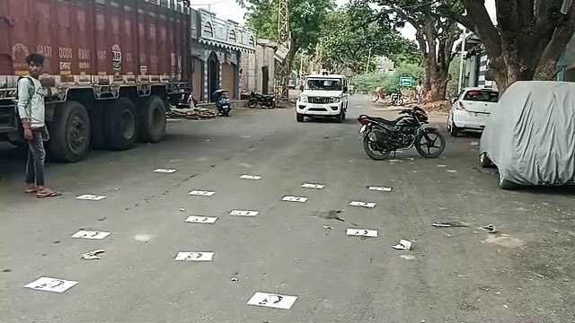 प्रतापगढ़ में भी माहौल खराब करने का प्रयास, सडक़ पर चिपकाए नुपूर शर्मा की गिरफ्तारी के पोस्टर