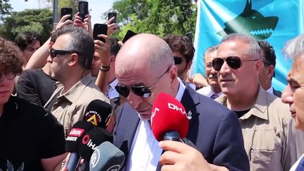 Aynı yurtta 4 şüpheli ölüm! Ümit Özdağ'dan üniversite önünde açıklama
