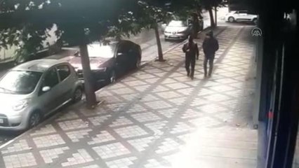Bağcılar'da evlerden hırsızlık yapan 2 şüpheli yakalandı