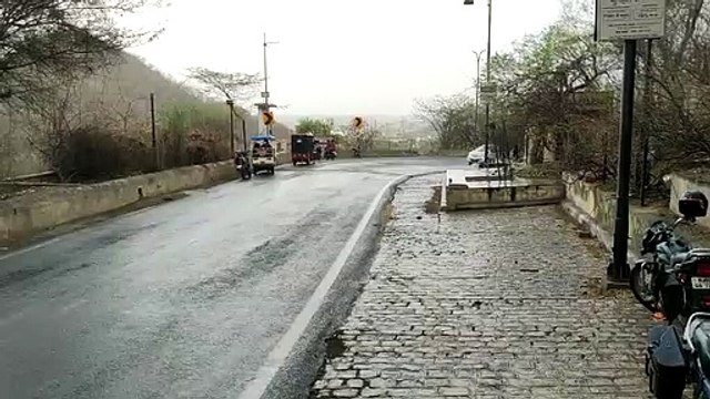 गर्मी से मिली राहत , जयपुर सहित कई जिलों में बरसे बादल, हुई बरसात