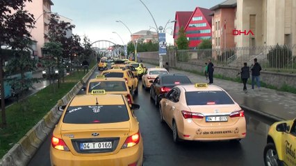 Ağrı’da taksicilerden 'akaryakıta zam' eylemi