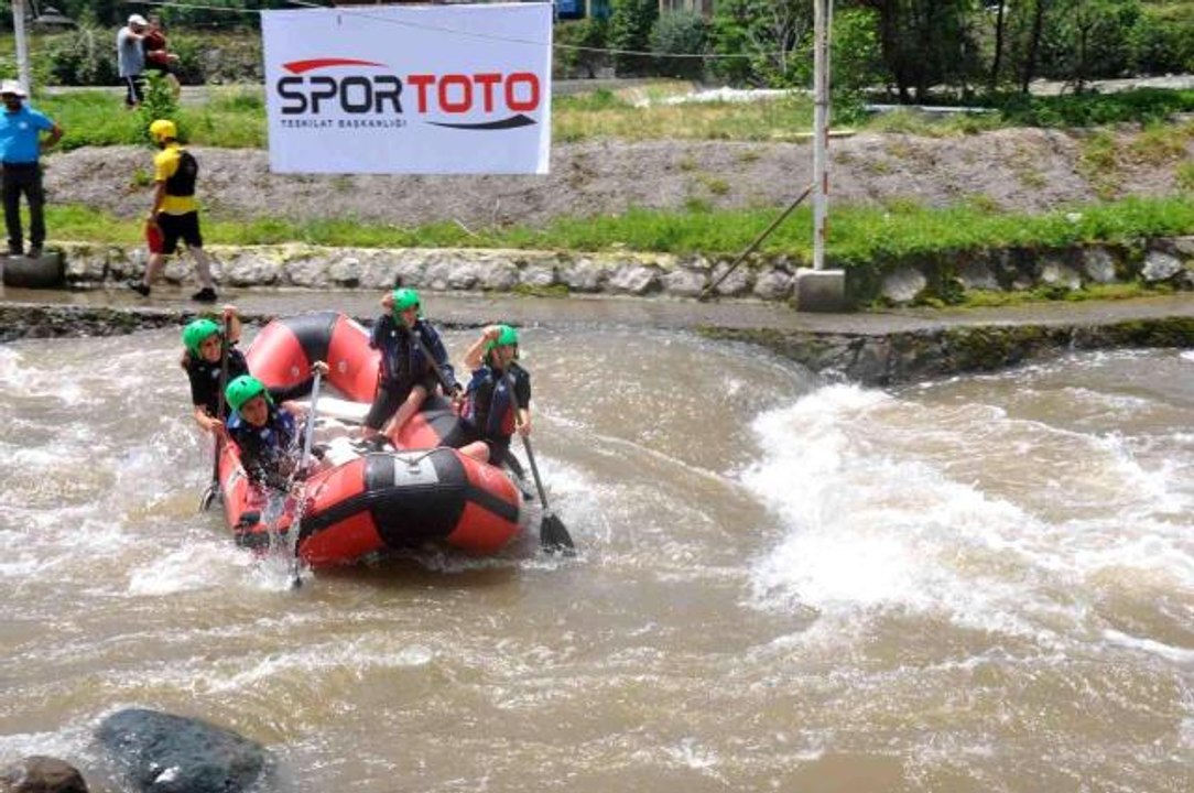 Rafting Okul Sporları Türkiye Finalleri Rize'de yapıldı