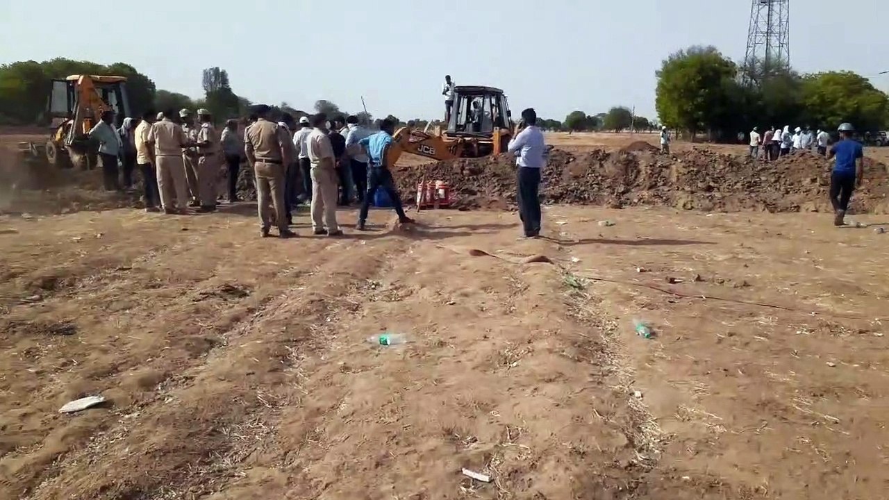 फैक्ट्री व खेत मालिक के खिलाफ मामला दर्ज, तलाश...