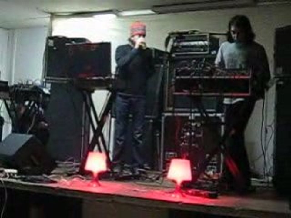 Black Dice @ Grrrnd Zero - Lyon 10/03/08 #1