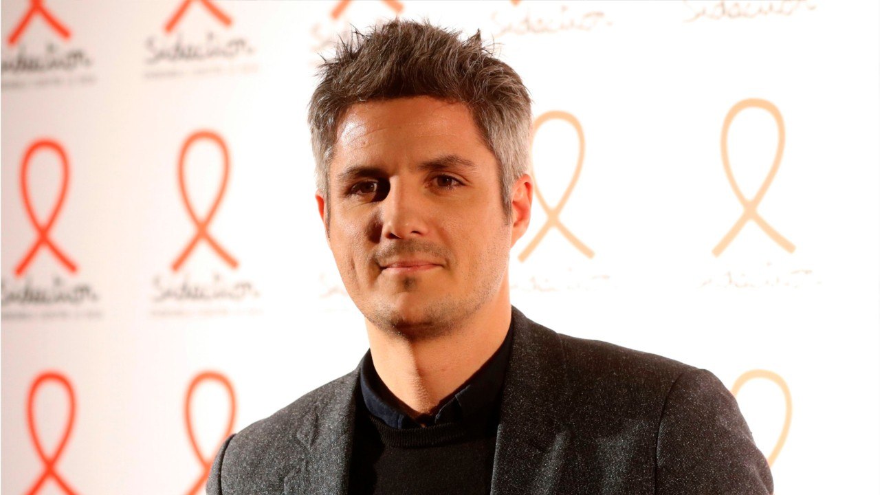 GALA VIDEO - « C’est très original… " : Jean-Baptiste Boursier fait ses premiers pas au côté de Gérard Darmon