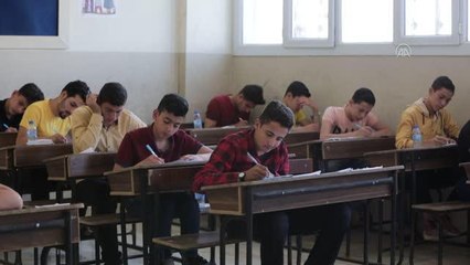 Suriye'nin kuzeyinde liseye geçiş sınavı düzenleniyor