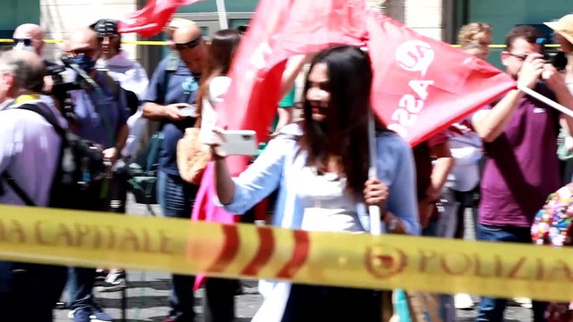 La protesta delle pentole vuote a Roma: Basta rincari