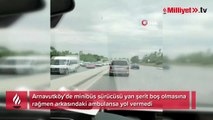Arnavutköy'de ambulansa yol vermeyen sürücü kamerada