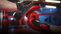 ¿Aula de clase o ring de boxeo? Estudiantes se ponen los guantes para pelear