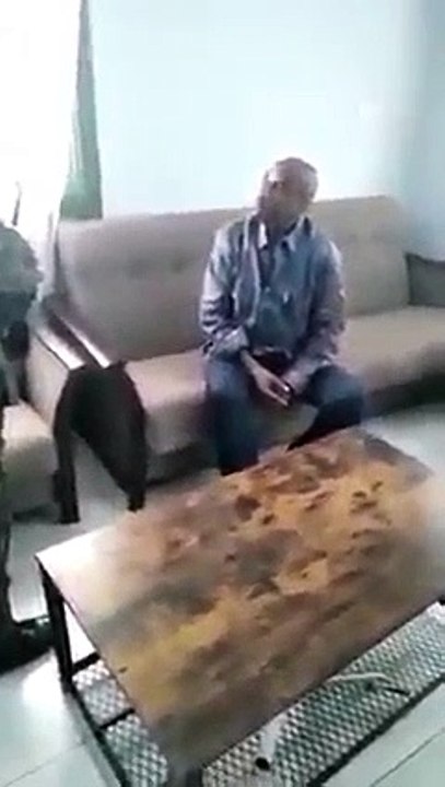 Alpha Condé défend son bilan devant les soldats, auteurs de son renversement du pouvoir (Vidéo jamais diffusée )