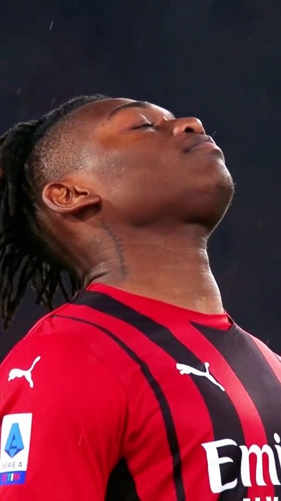 Can’t stop thinking about rafael leao17