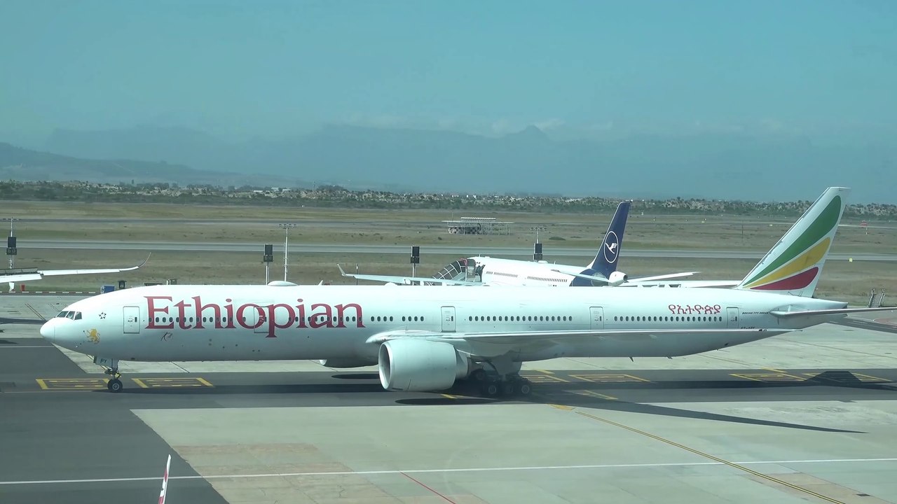 Ethiopian Airlines 777-36NER Take Off & Landing At Cape Town International Airport 4K