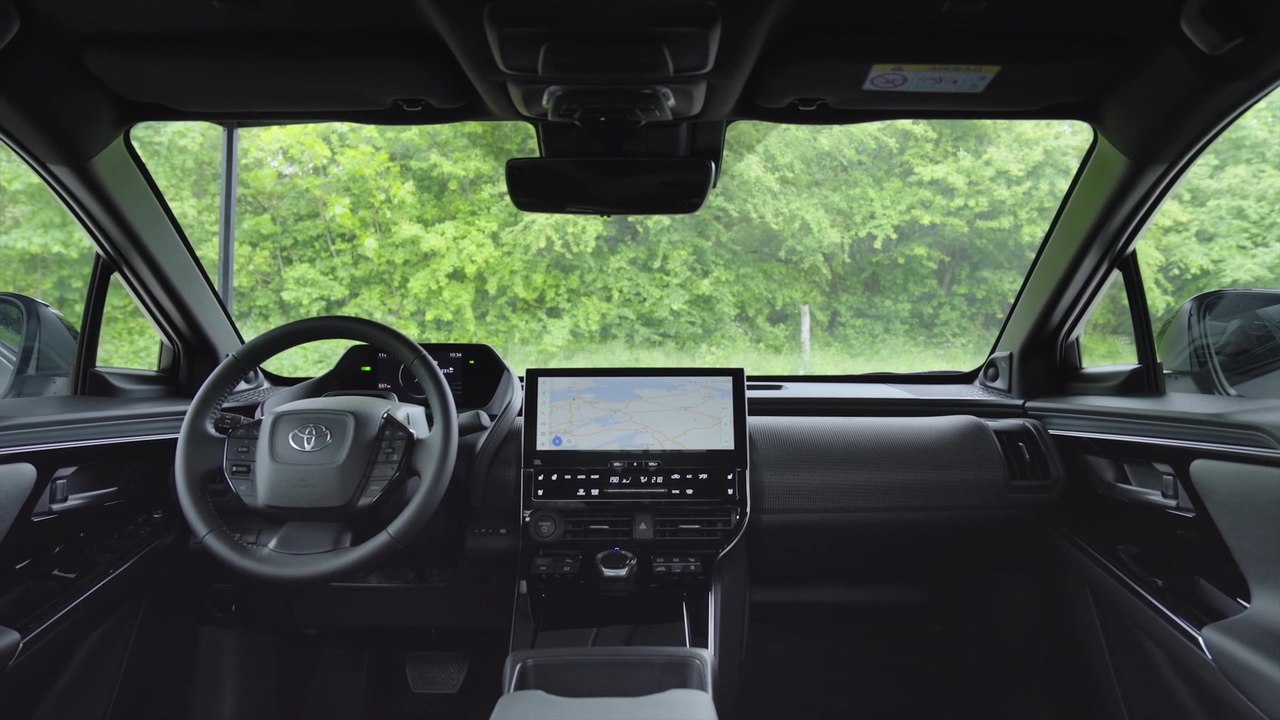 Der Toyota bZ4X - Intelligent und connected