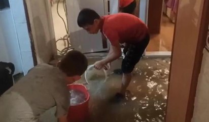 Sağanak yağış su baskınlarına neden oldu