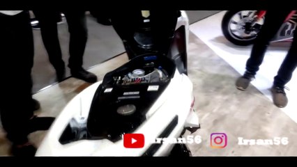 Modifikasi Honda Vario 150 Putih - Futuristic Low Rider