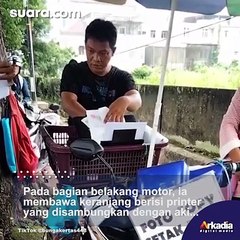 Cowok Insiatif Jadi Tukang Fotokopi Keliling, Publik: Sangat Membantu!
