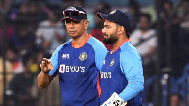 Rahul Dravid Is The Right Coach For Team India? *Cricket | Telugu OneIndia