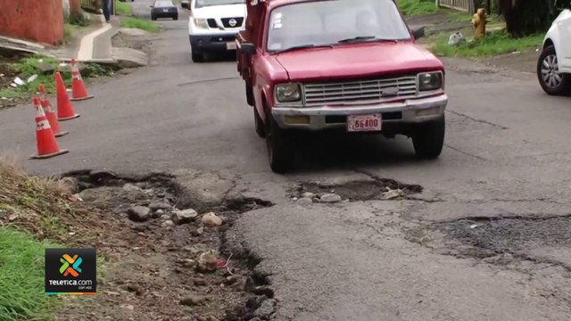 tn7-vecinos-denuncian-calle-en-mal-estado-130622