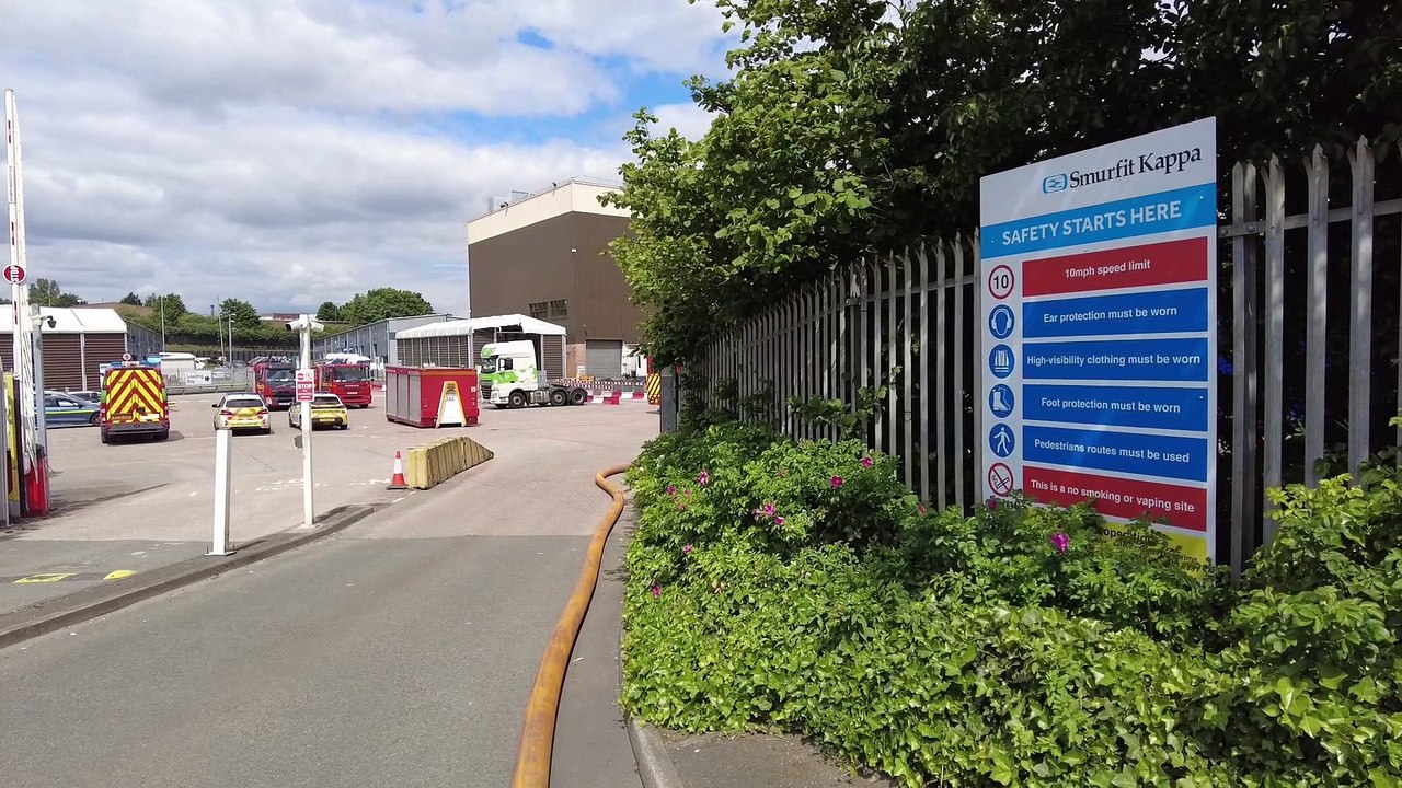 Resident speaks out as major fire breaks out in Nechells Birmingham at Smurfit Kappa warehouse