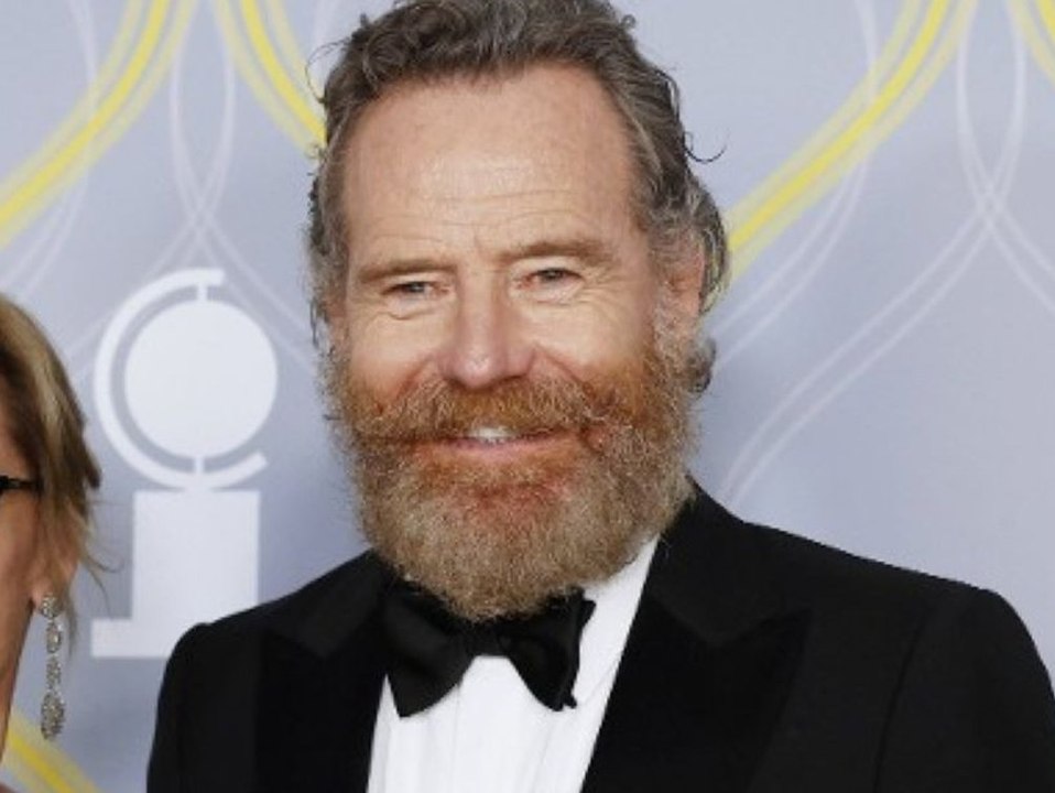Kaum wiederzuerkennen: Bryan Cranston überrascht mit dickem Bart