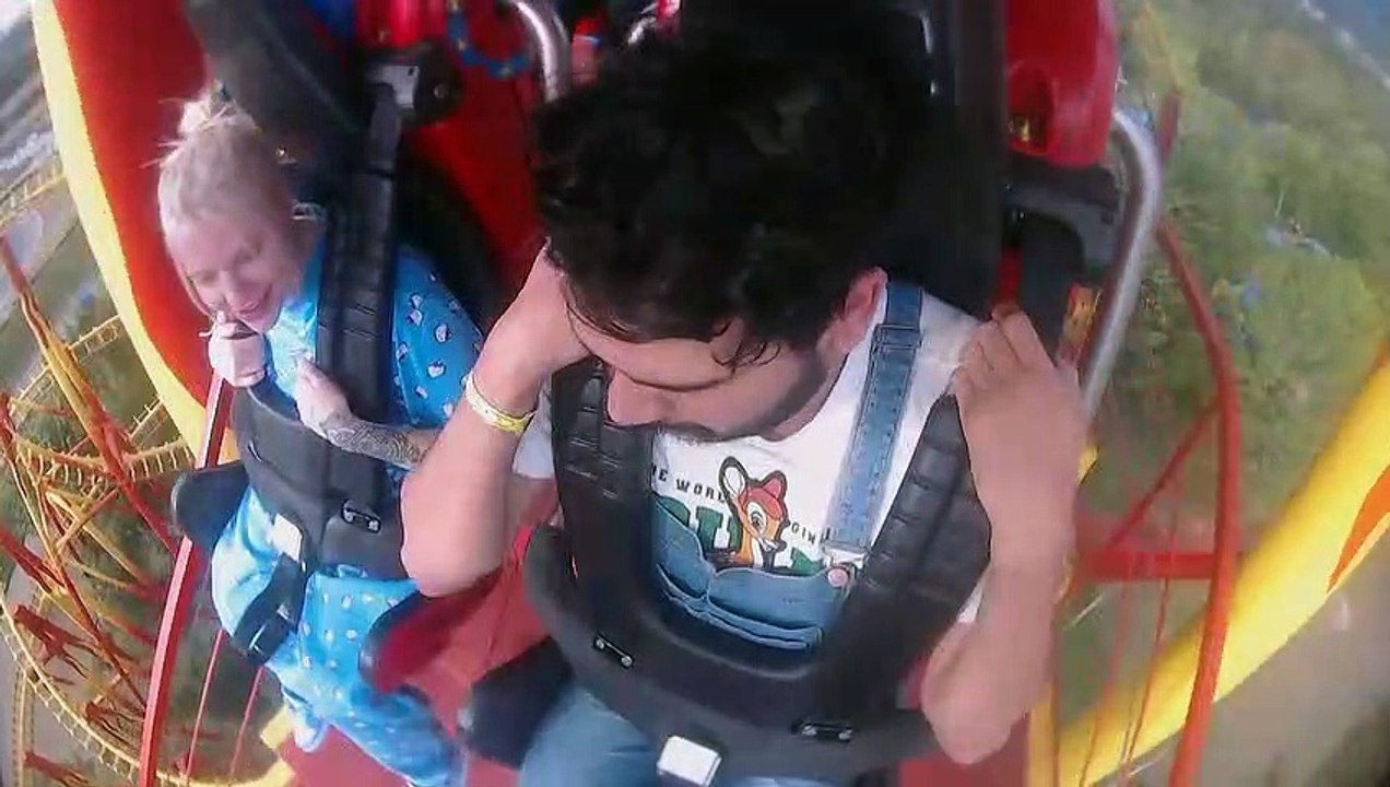 Luísa Sonza curte Beto Carrero World com equipe